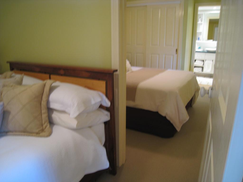 Jacaranda Creek Farmstay & B&B Sunshine Coast Chambre photo