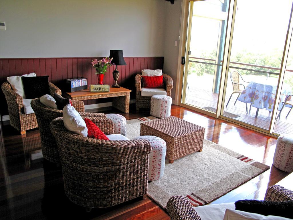 Jacaranda Creek Farmstay & B&B Sunshine Coast Chambre photo